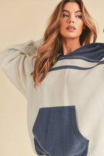 940BK Lari Hooded Sweatshirt 3