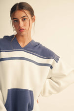 940BK Lari Hooded Sweatshirt 3