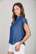 JACQUARD COLLARED SHORT SLEEVE CHAMBRAY TOP