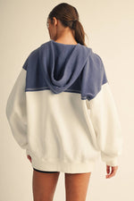 940BK Lari Hooded Sweatshirt 3