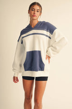 940BK Lari Hooded Sweatshirt 3